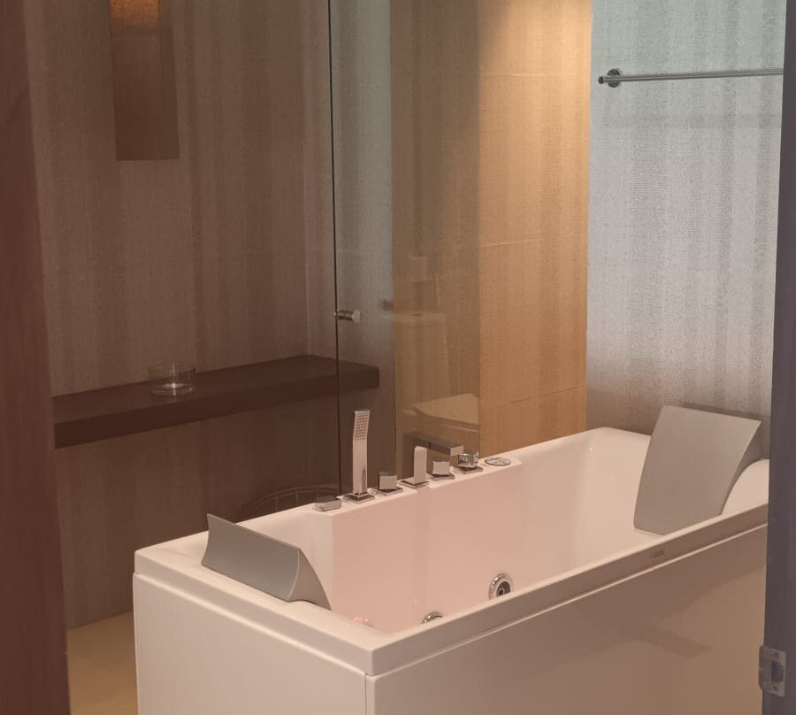 绿宝石湾景酒店主图