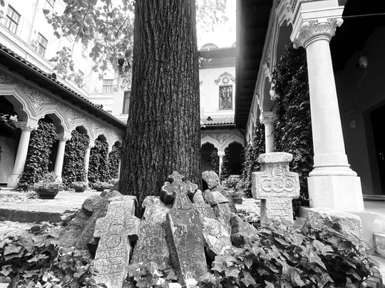 UB Bucharest Free Walking Tour-布加勒斯特必去景点