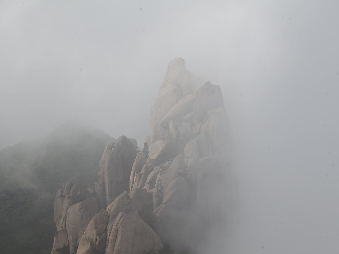Ulsanbawi Rock-束草市必去景点
