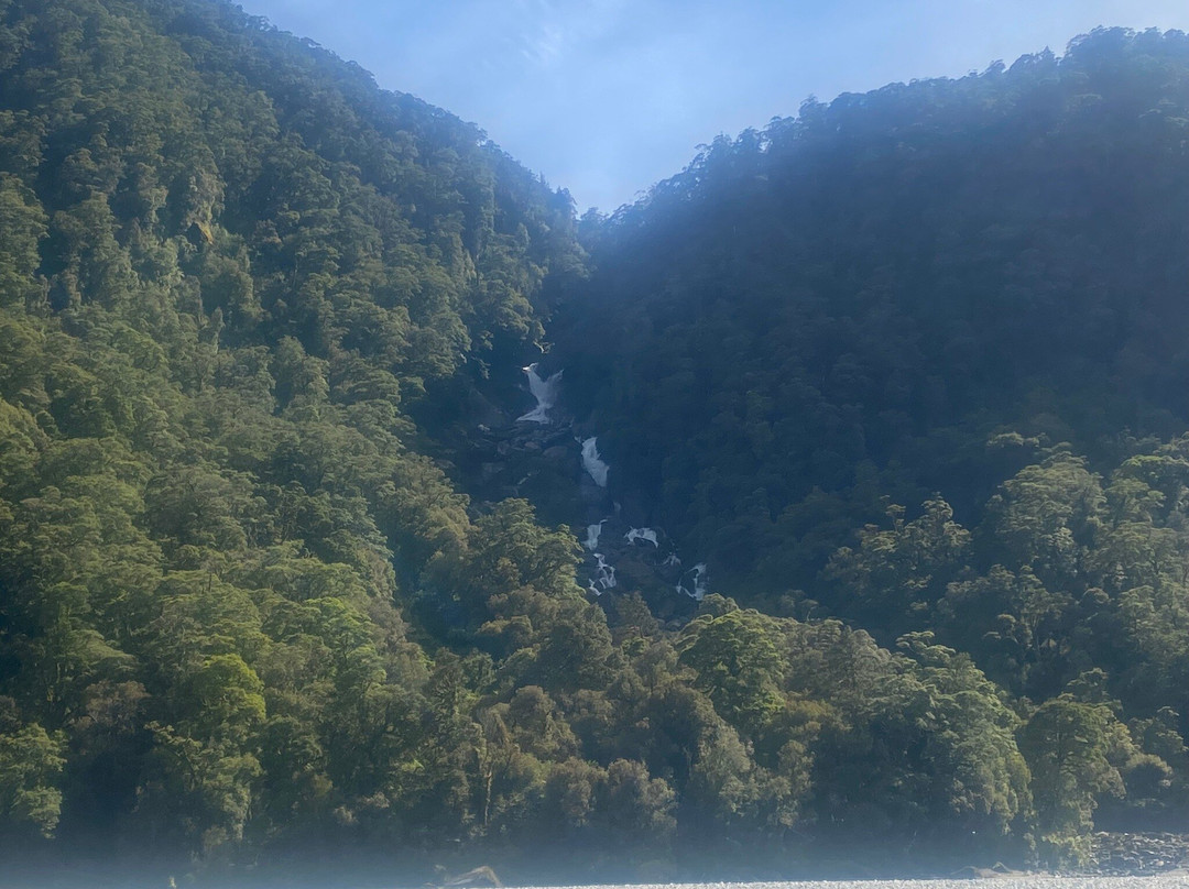 Roaring Billy Falls-Haast必去景点