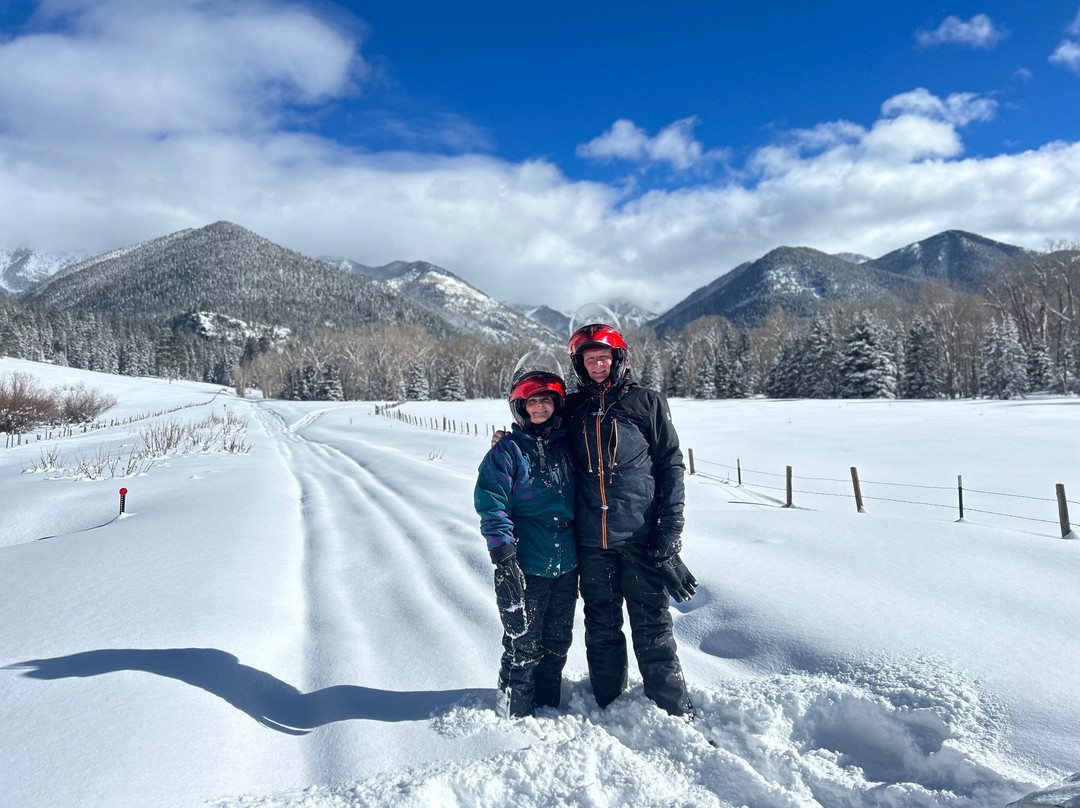 Wolfcreek Snowmobile Tours景点图片