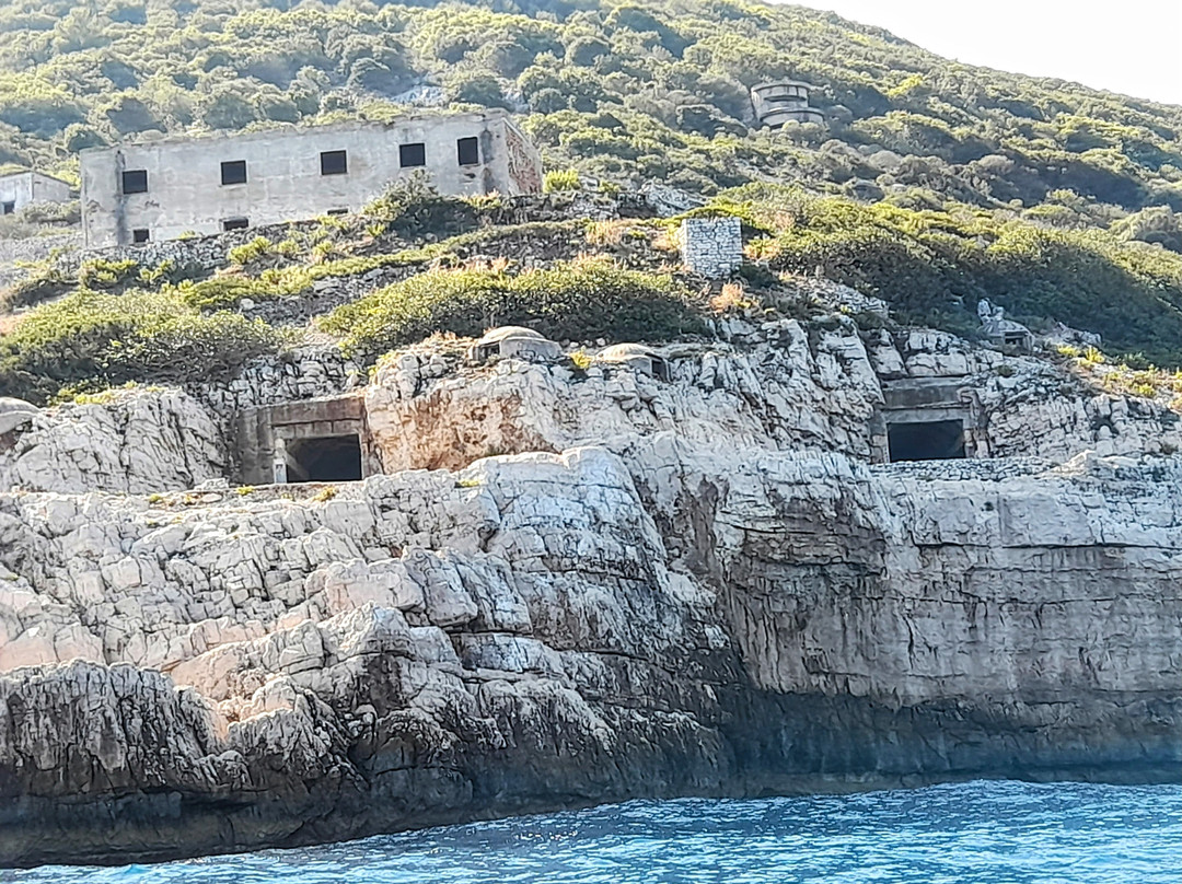 Sazan Island-夫罗勒必去景点