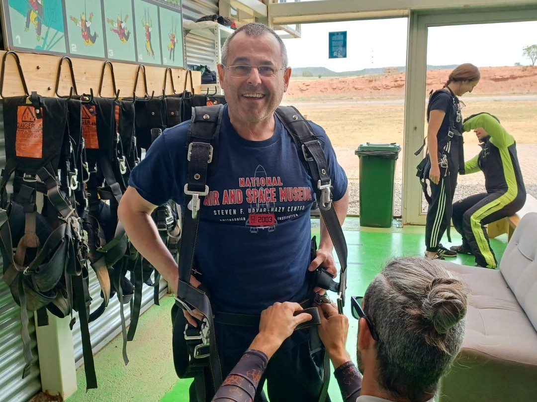 Saltamos – SkydiveBCN景点图片