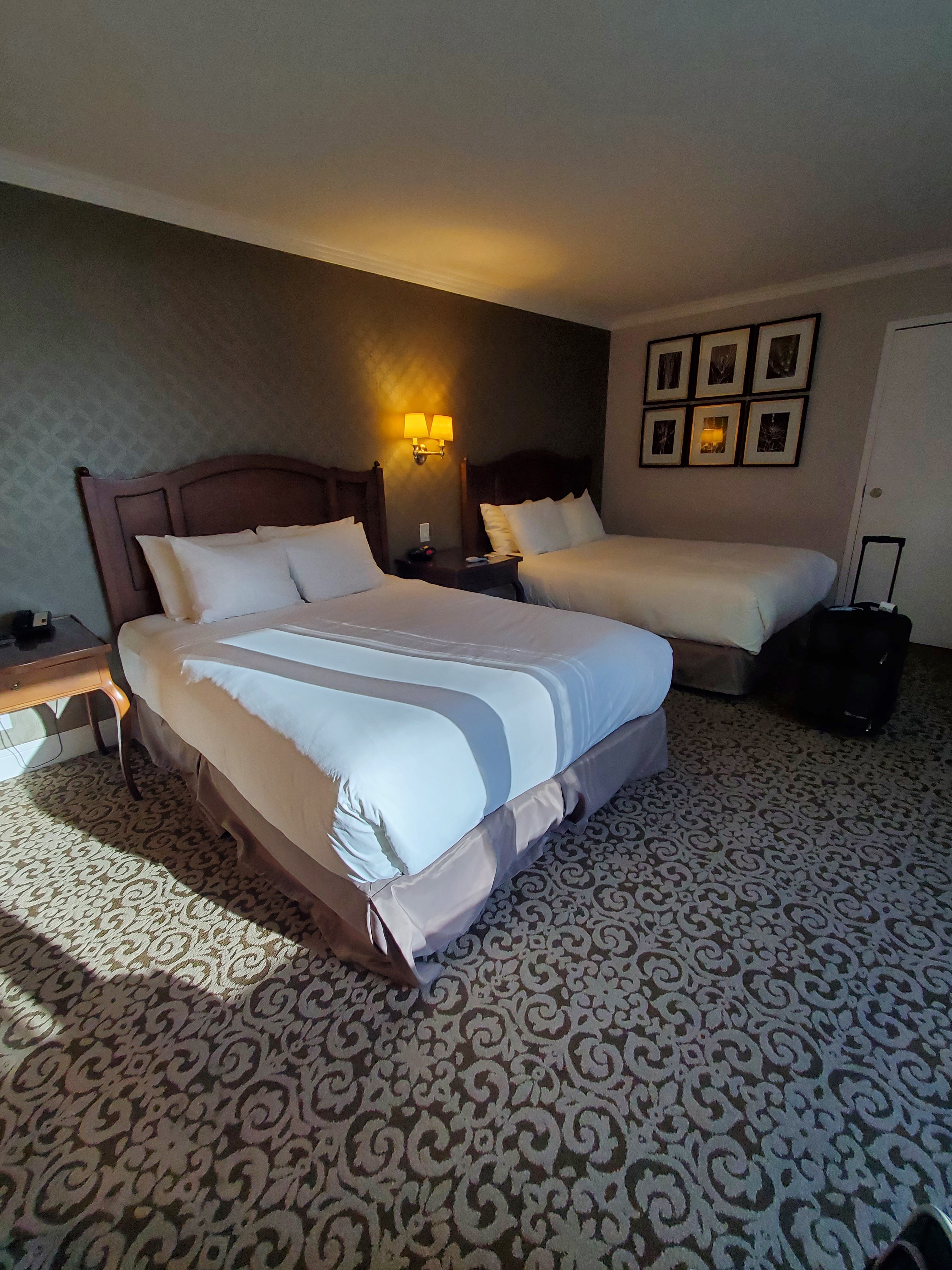 伍德克雷斯特酒店-客卧