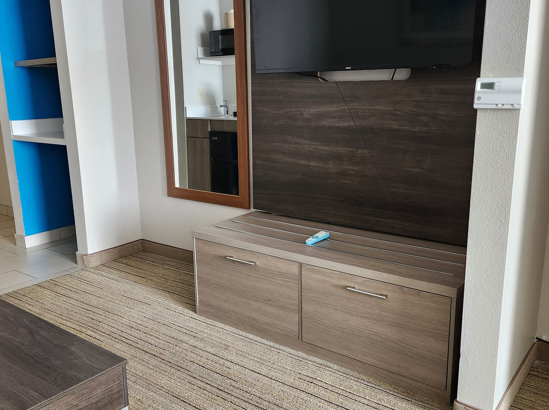 Holiday Inn Express & Suites Wilson-Downtown By IHG主图