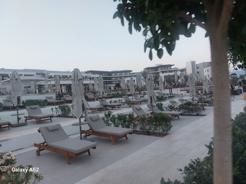 Anda Barut Collection