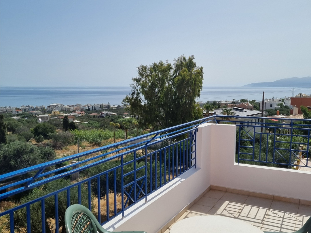 Astra Village & Suites主图