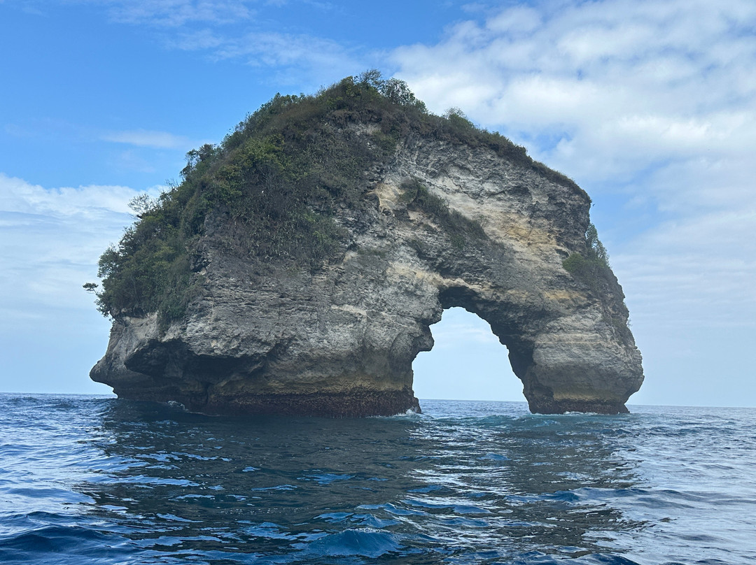 巴厘岛里奇奥船只租赁-克冬迦南必去景点