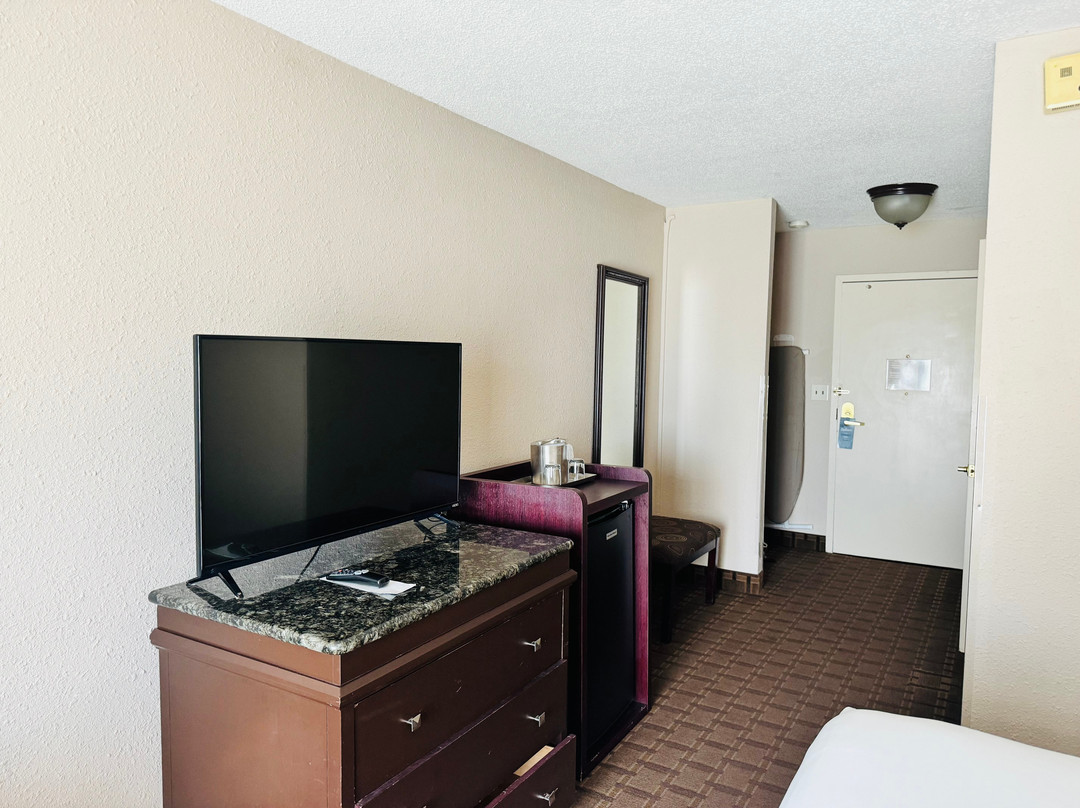 Radisson Hotel Louisville North主图