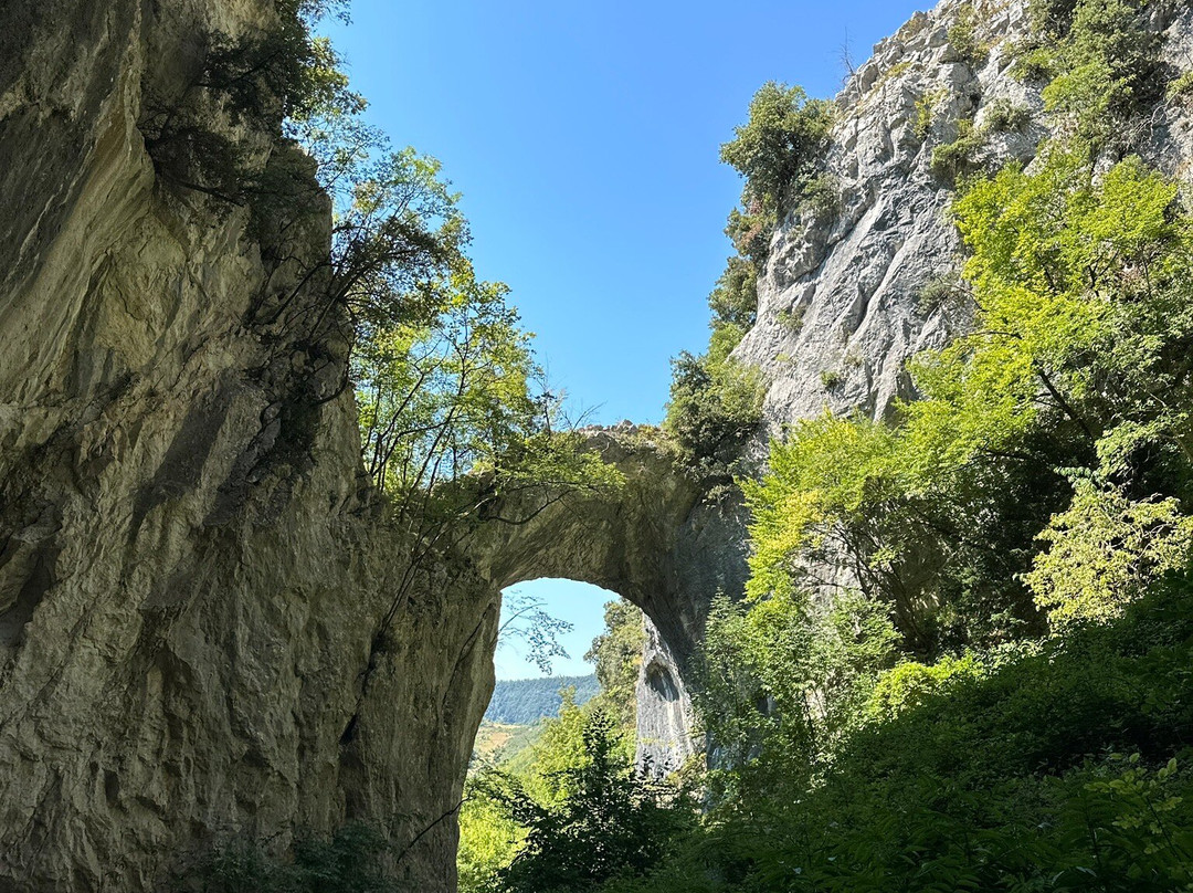 Arco Naturale di Fondarca-Cagli必去景点