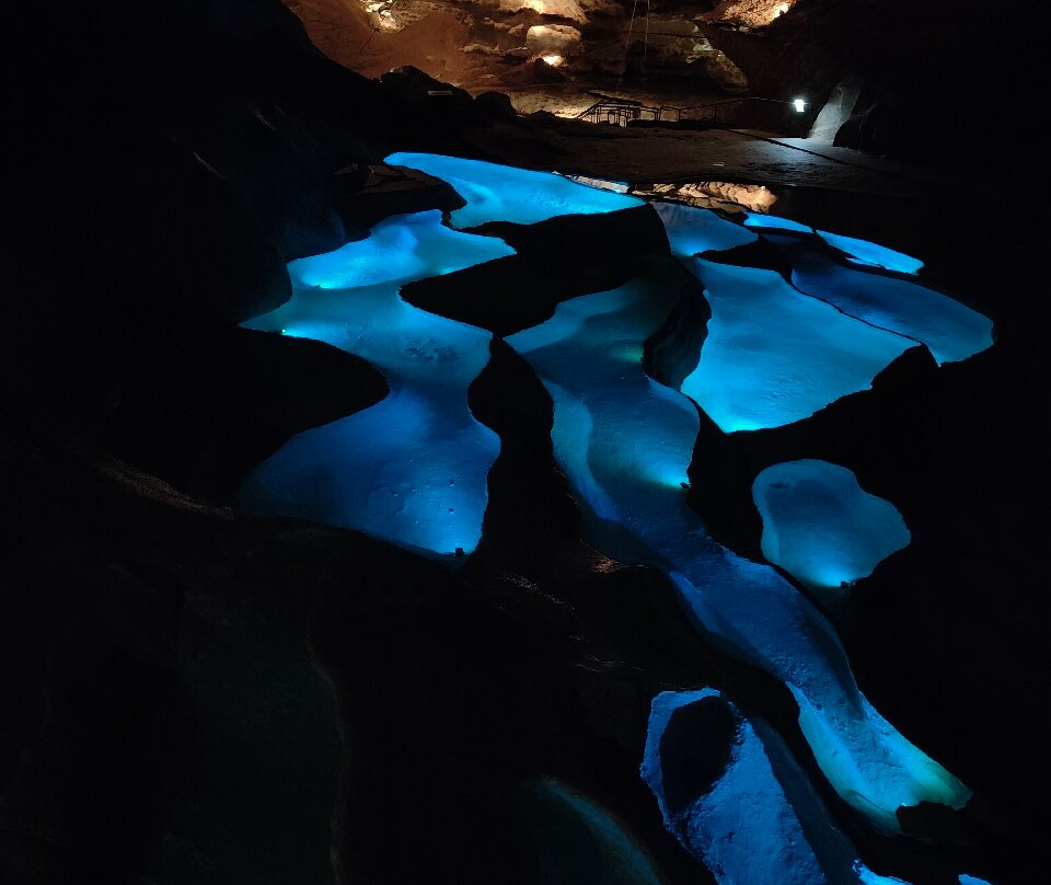 Grotte Saint-Marcel景点图片