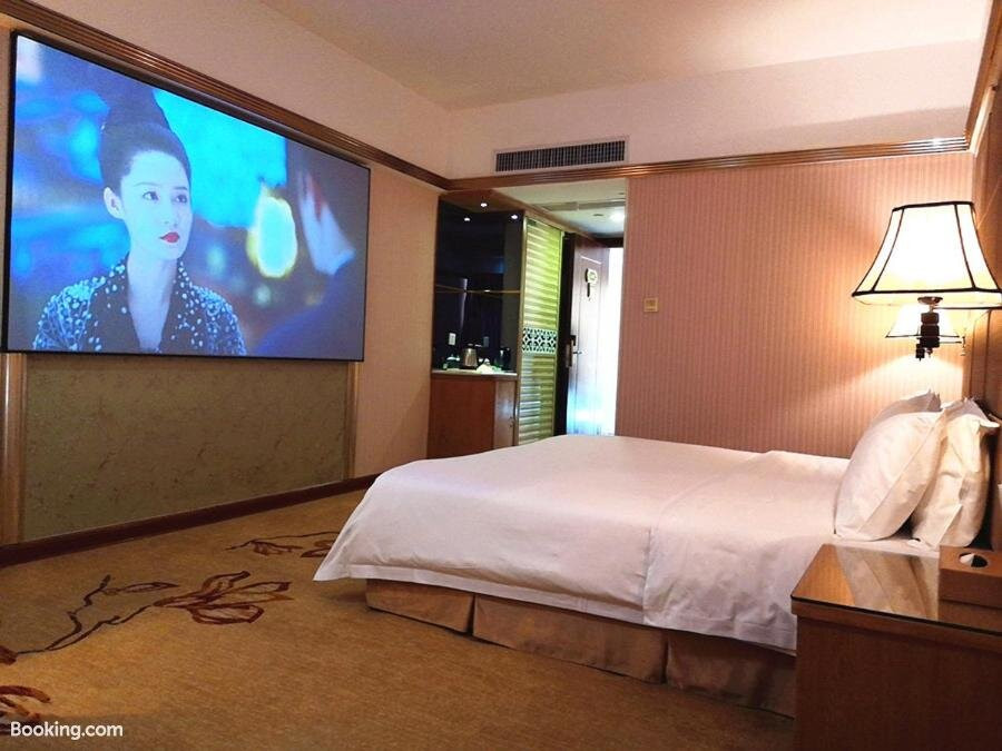 维也纳酒店(湛江海滨大道金沙湾店)主图