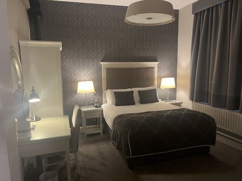 科克城艾萨克斯酒店主图