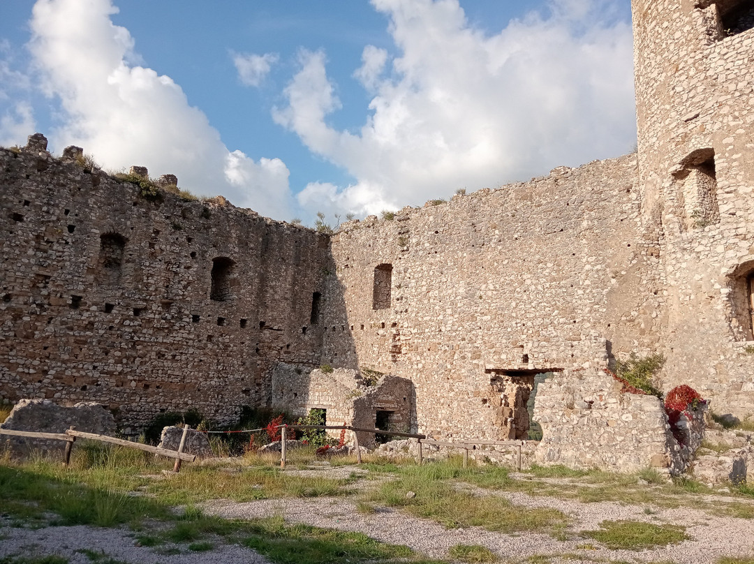 Castello di Avella景点图片