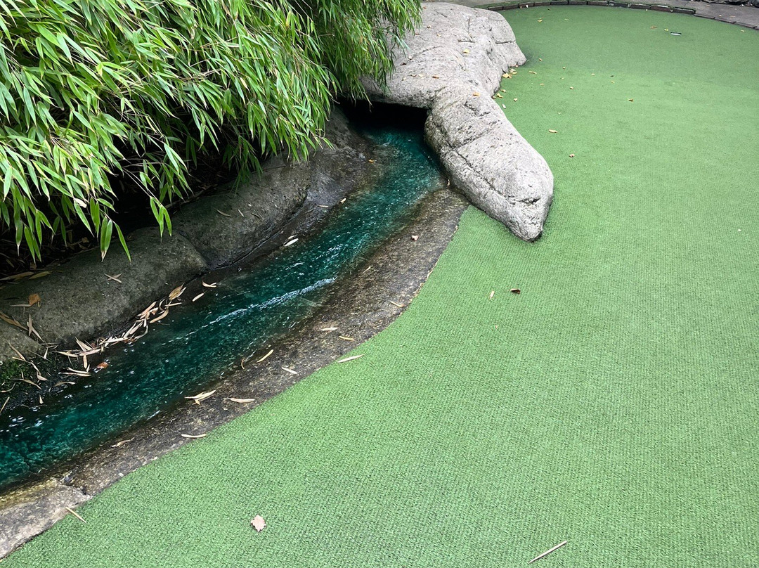Jurassic Encounter Adventure Golf-新莫尔登必去景点