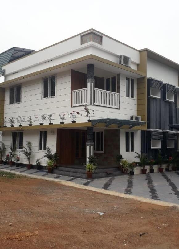 Golden Villa