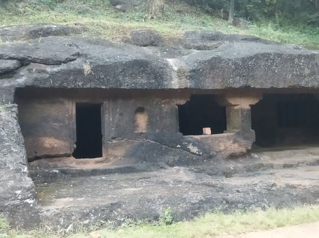 Panhalekaji Caves景点图片