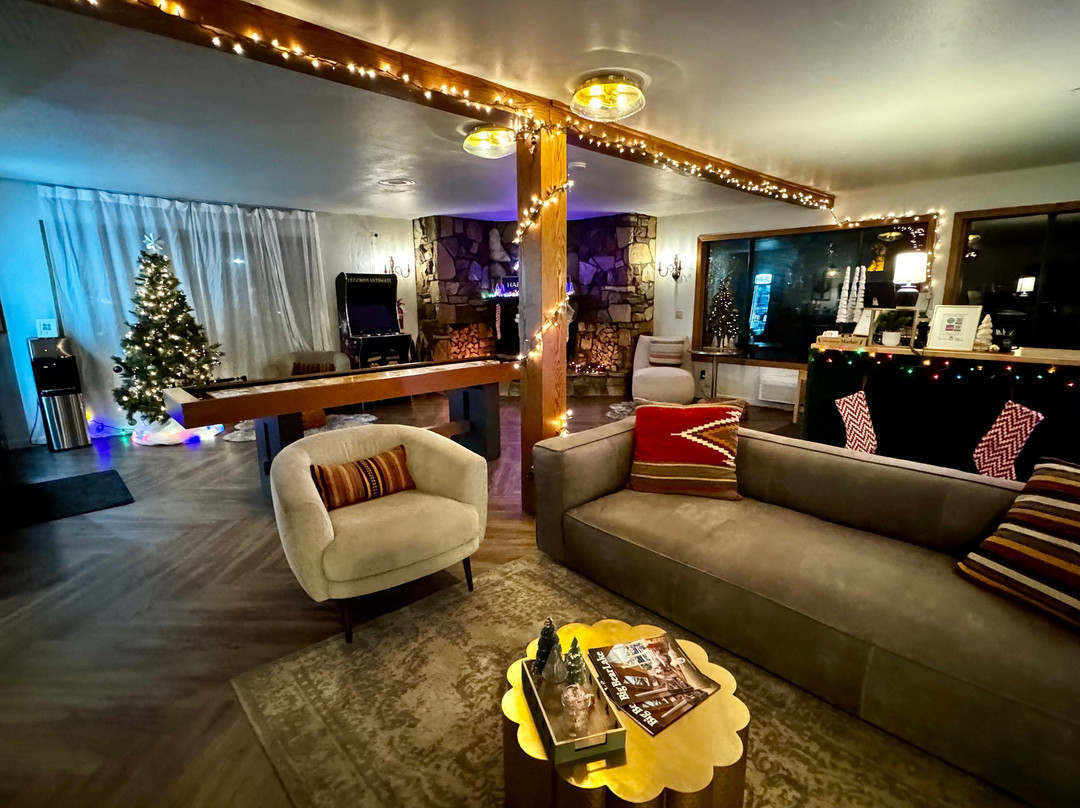 Sierra Blue Hotel & Swim Club主图