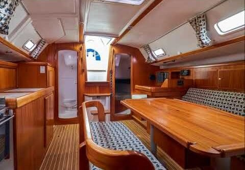 Sailingside Rentals-蓬塔德尔加达必去景点