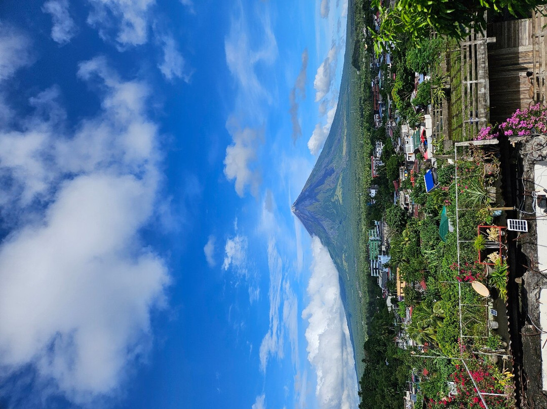 马荣火山-雷加斯皮必去景点