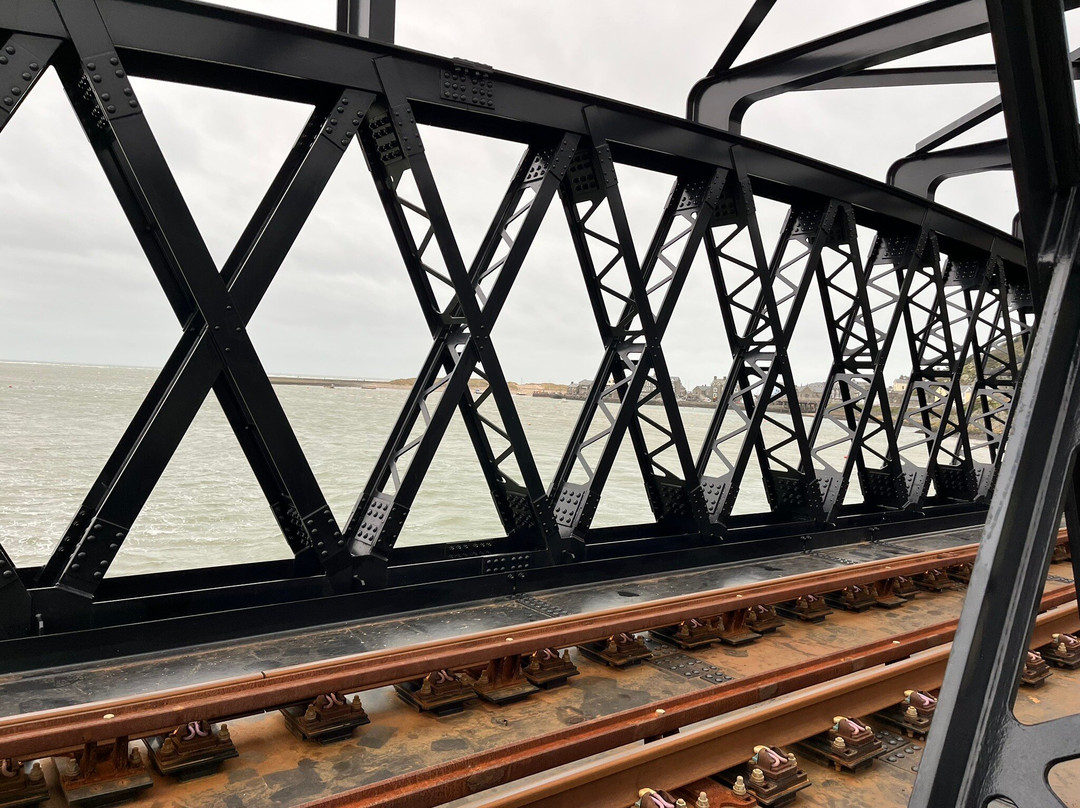 Barmouth Bridge景点图片