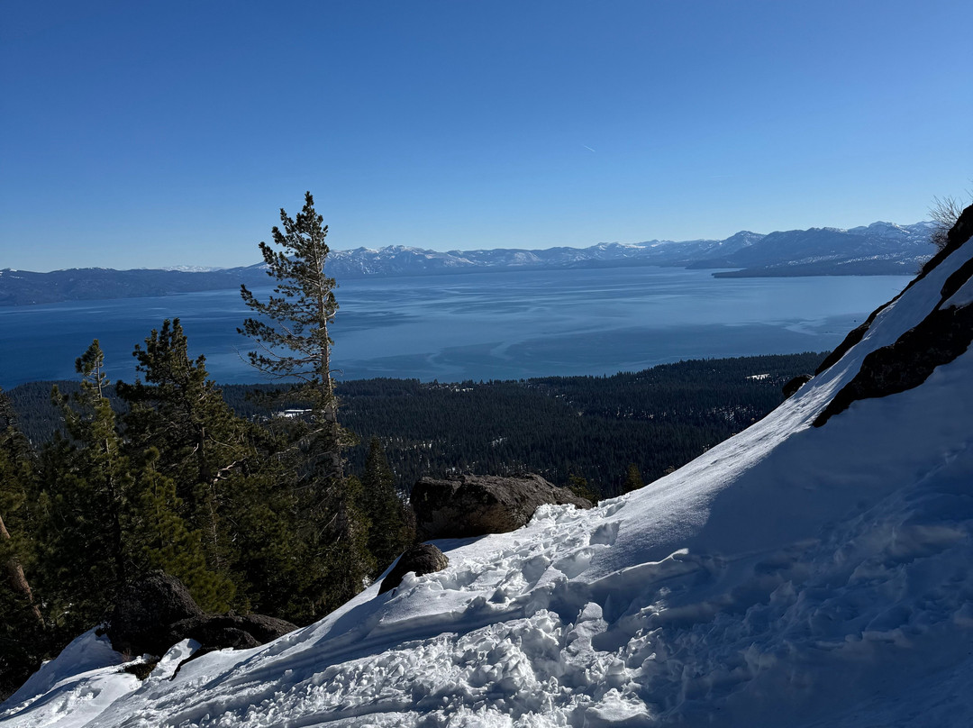 Lake Tahoe Snowmobile Tours-塔霍维斯塔必去景点