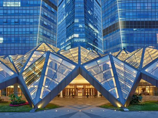 成都希尔顿酒店主图