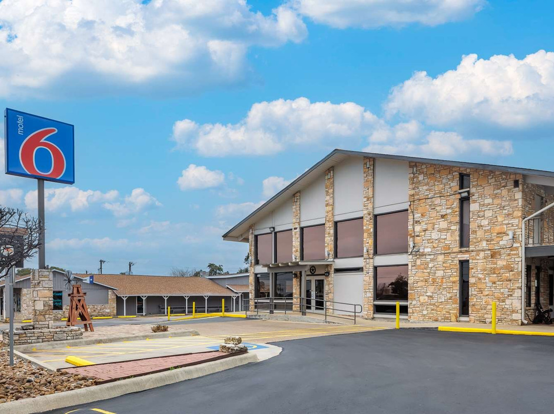 Motel 6 Boerne, TX