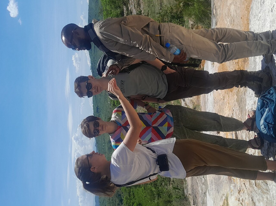 Songwe Bat Caves And Hot Springs-姆贝亚必去景点