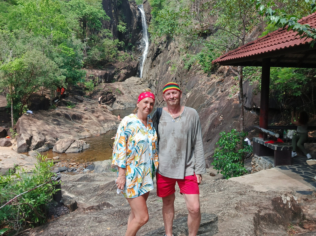 空仆瀑布-象岛必去景点