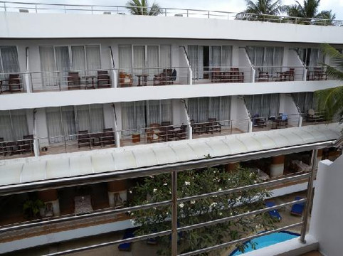 苏梅岛第一酒店主图