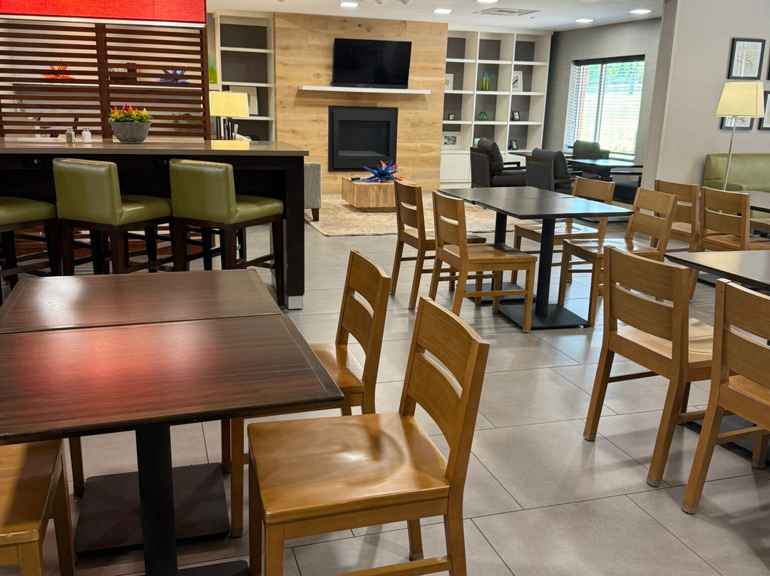 Country Inn & Suites by Radisson, Charlottesville-UVA, VA主图