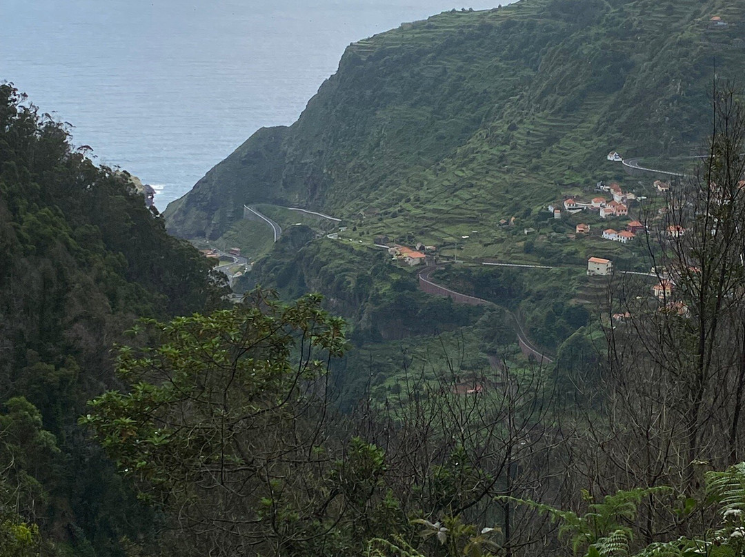 Levada Ribeira de Janela-莫尼什港必去景点