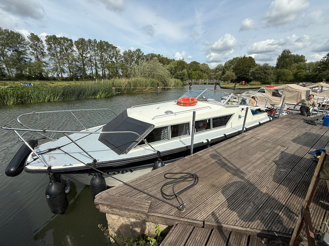 Cotswold Boat Hire Ltd-Buscot必去景点