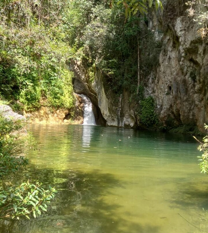 Salto del Caburní景点图片