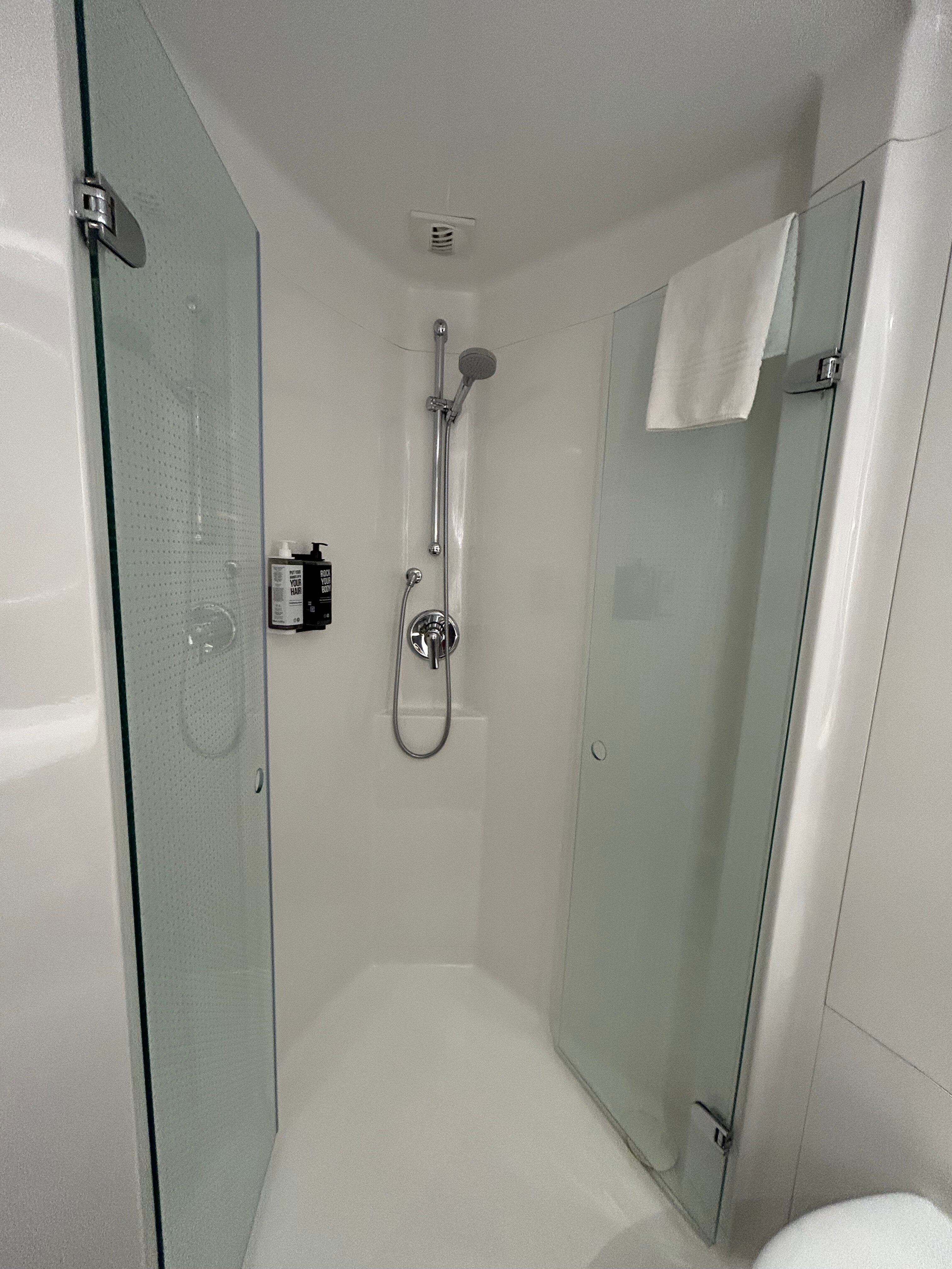 宜必思巴塞罗那维拉德坎斯机场酒店-浴室