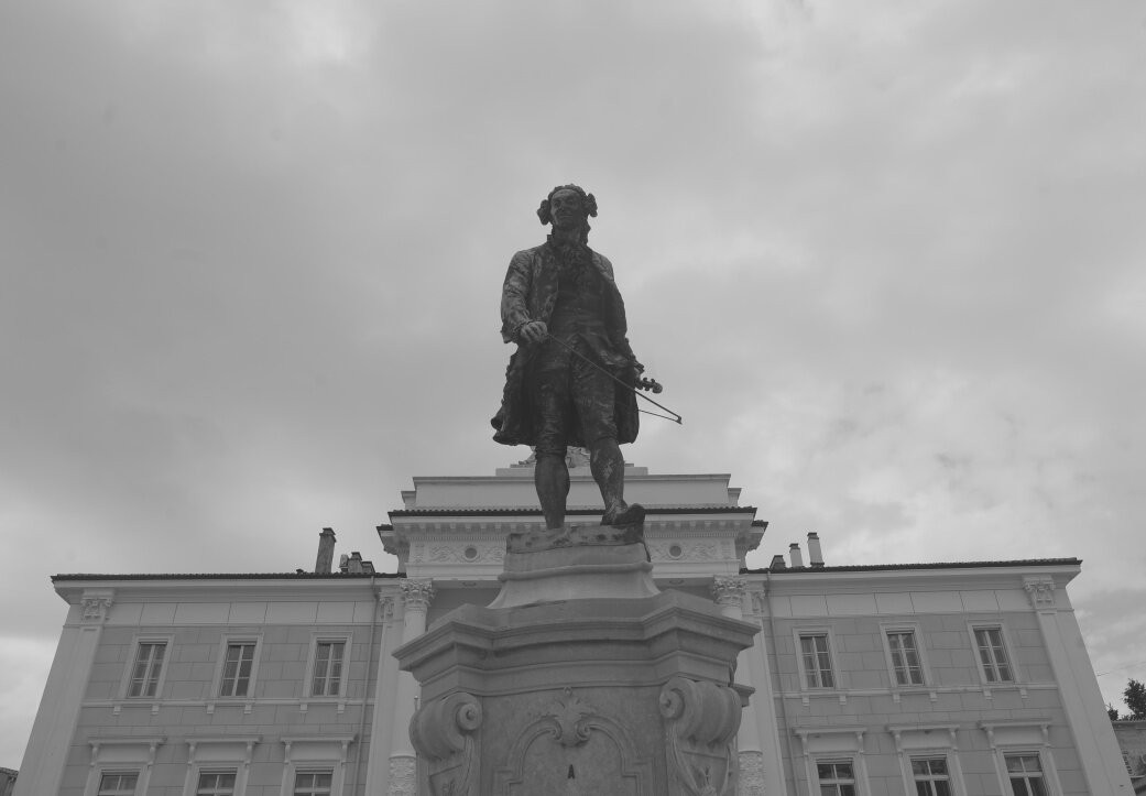 Spomenik Giuseppe Tartiniju-皮兰必去景点