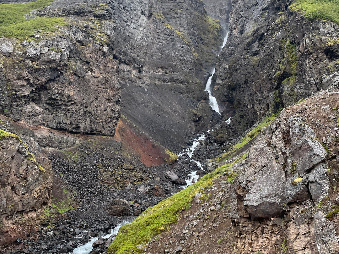 Valagil Waterfall-Sudavik必去景点