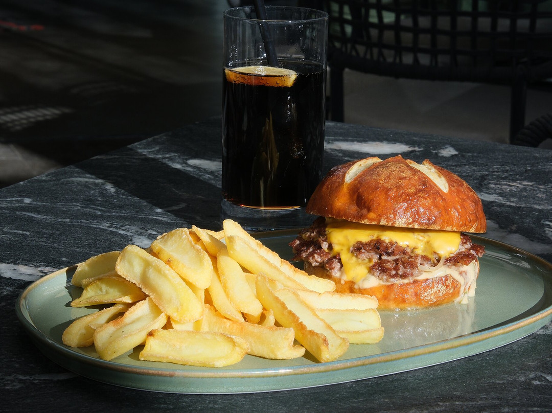 Voyn | Kitchen & Bar
