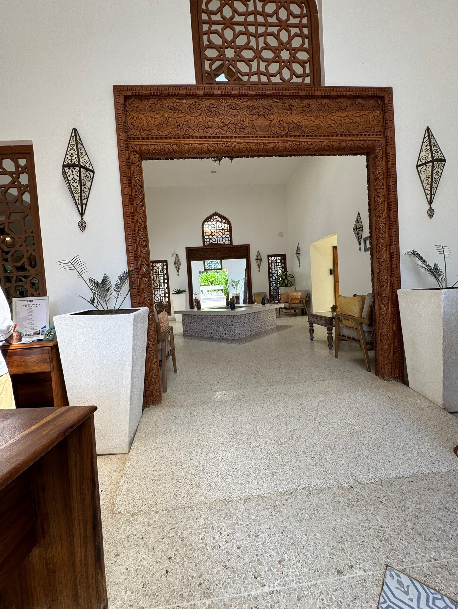 Lux* Marijani Zanzibar-官方