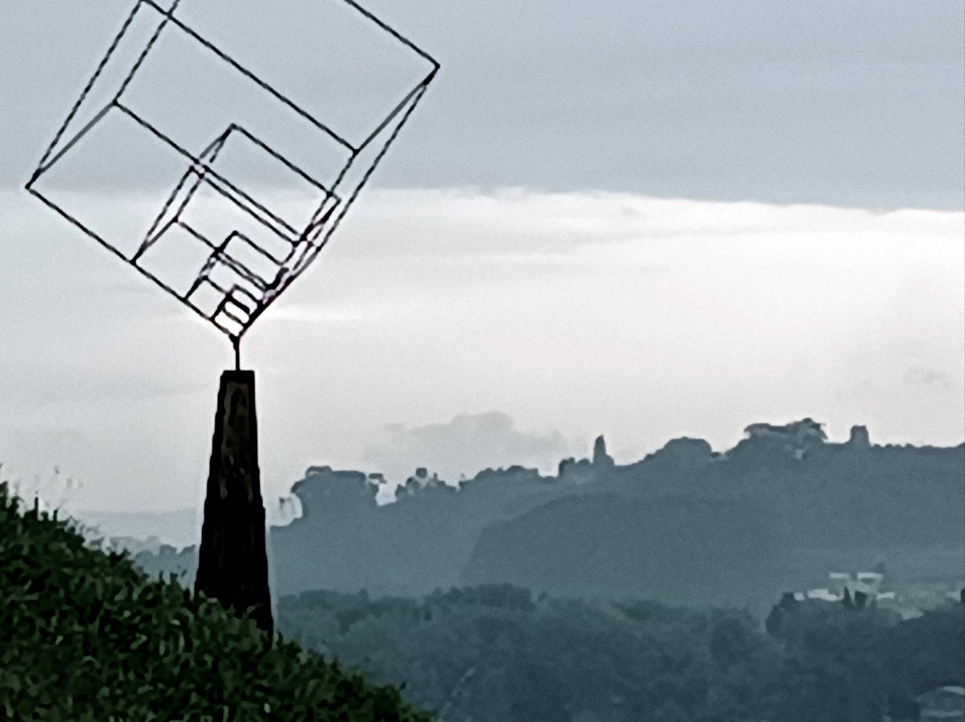 Escultura «estructura Extensible»