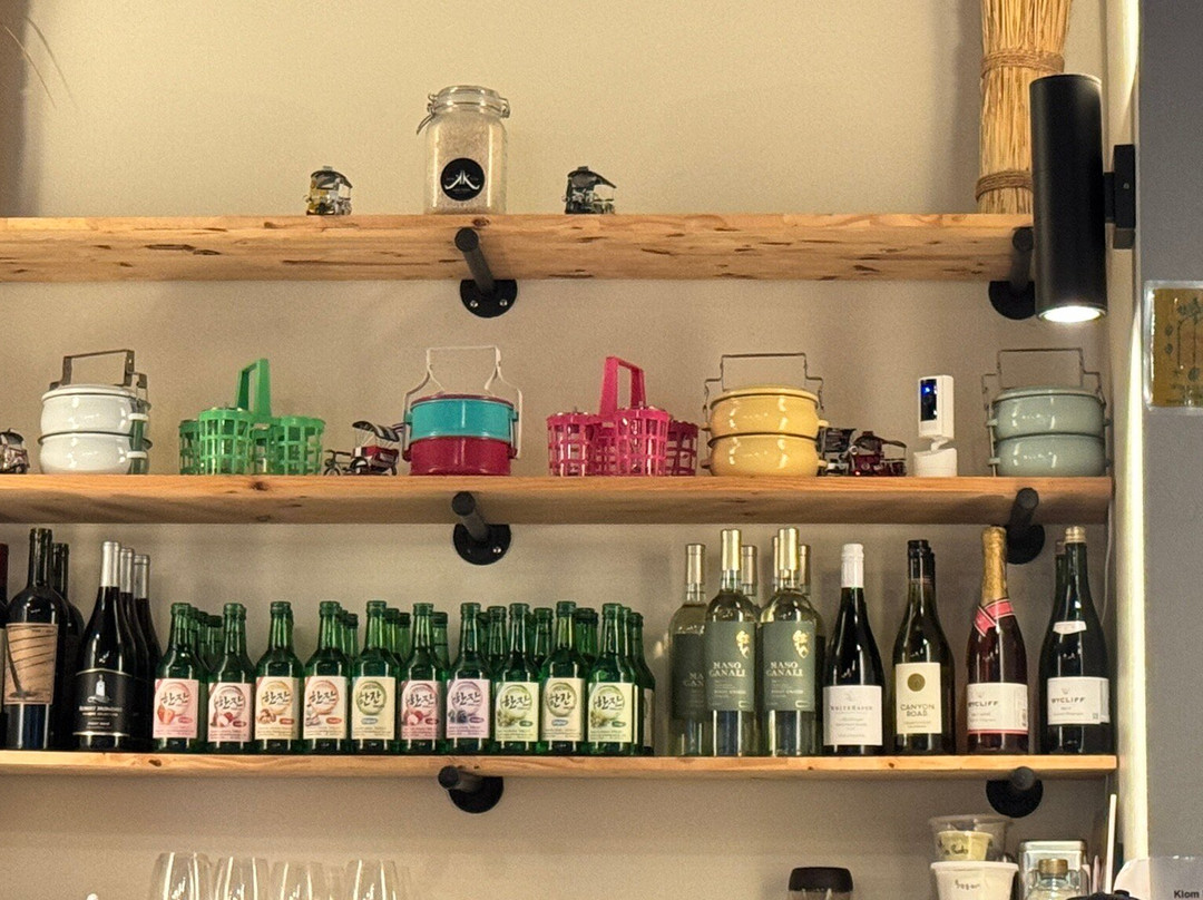 KLOM KLOM Thai Isan Café