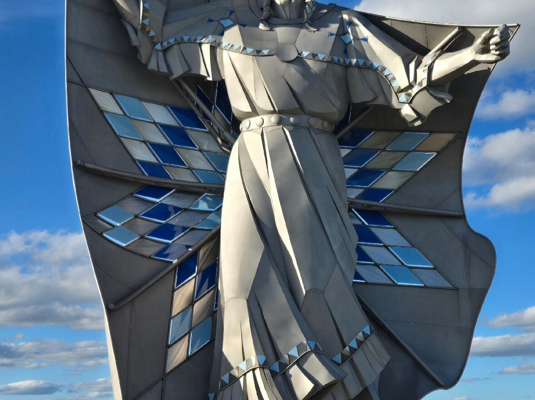 Dignity of Earth and Sky-Chamberlain必去景点