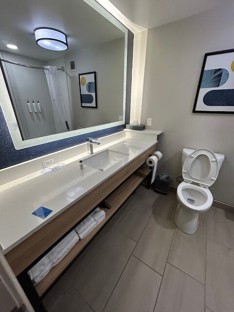 City Express By Marriott Duluth-浴室