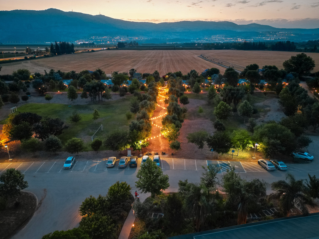 基利亚特什姆纳酒店住宿-The Village - Jordan Riverside TravelHotel