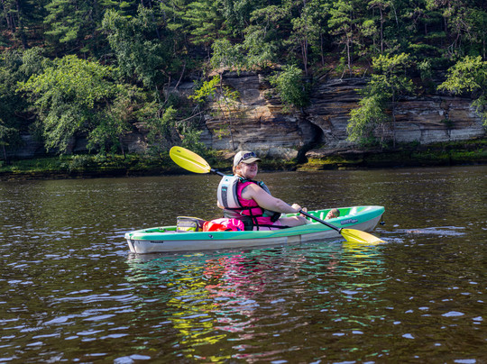 Dells Kayak and Canoe Rentals-威斯康星峡谷必去景点