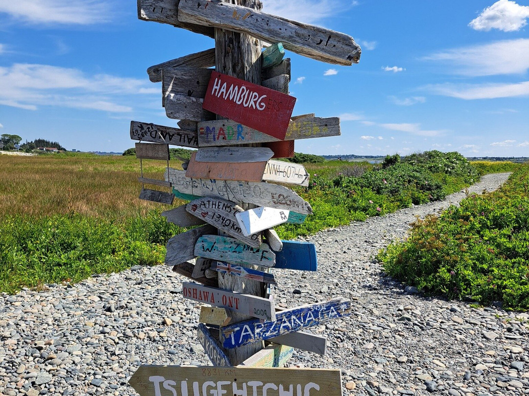 Cape Forchu Lighthouse-Yarmouth必去景点