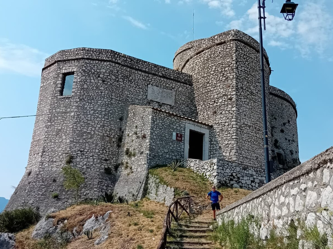 Castello e Torre di Montesarchio-Montesarchio必去景点