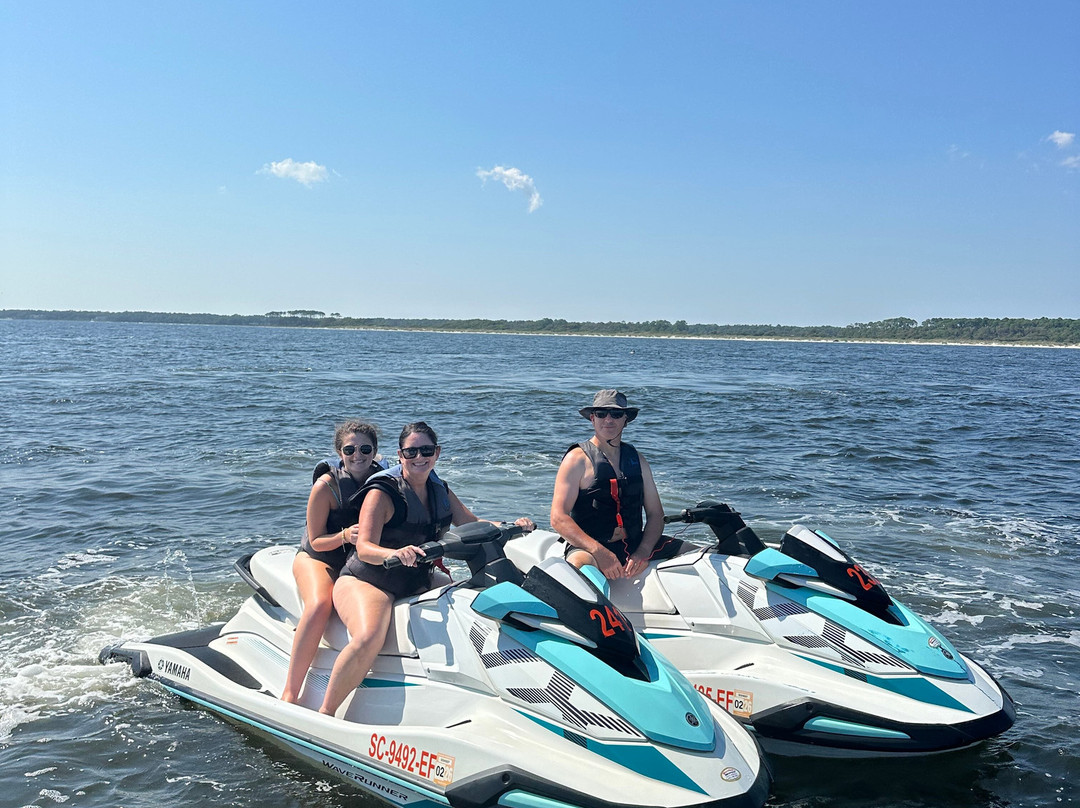 Action Water Sportz-美特尔海滩必去景点