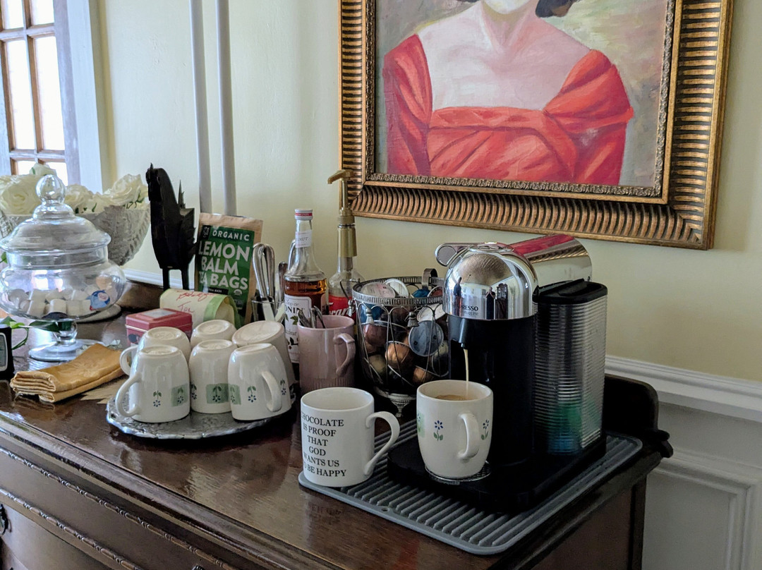 Carriage House Bed and Breakfast主图